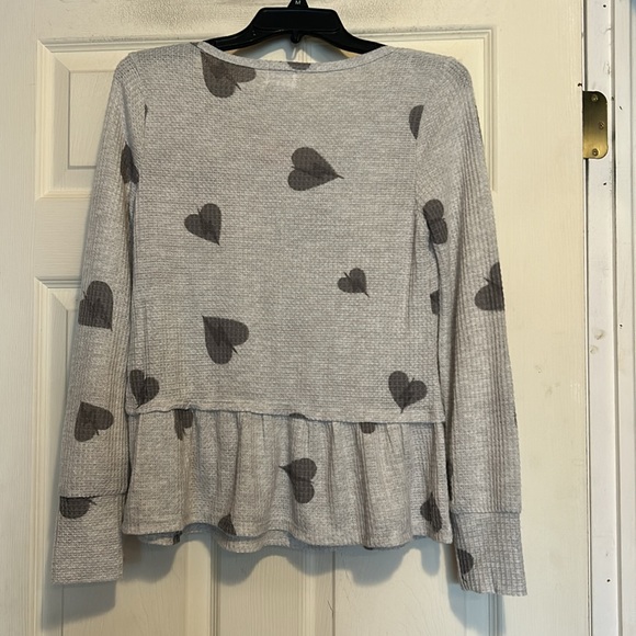 Cozie by Pink Rose Gray Top with Hearts Size Medium - Picture 6 of 6